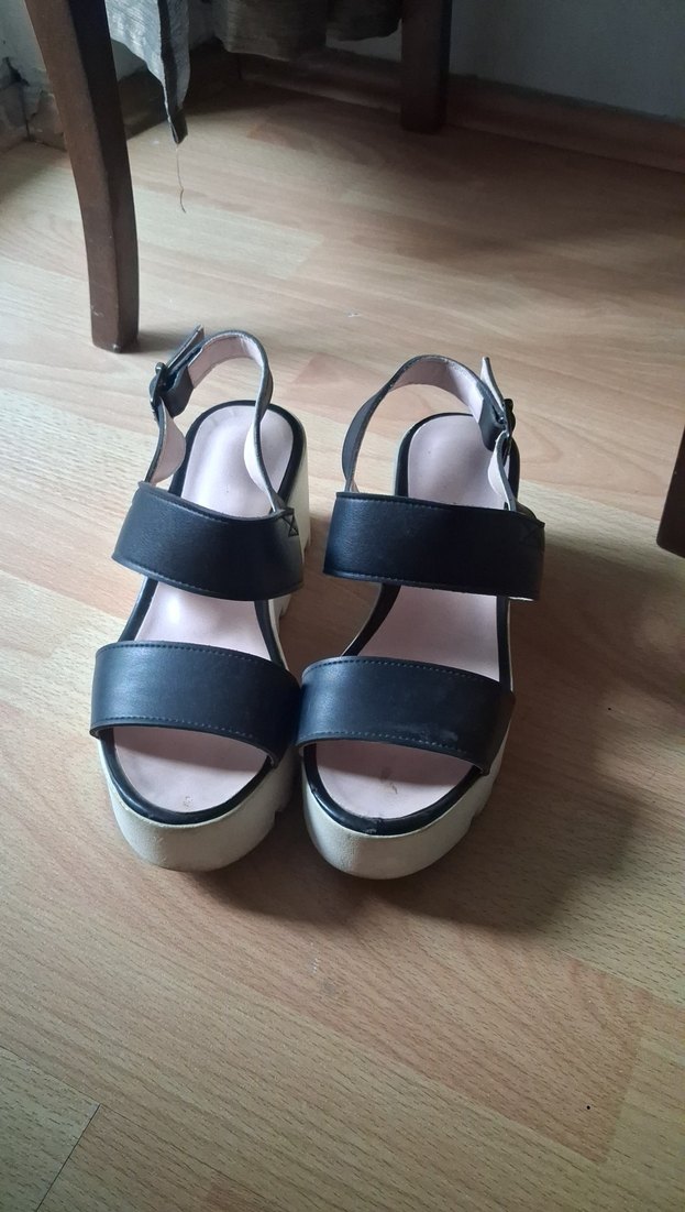 Kadın Siyah Dolgu Topuklu Sandalet - Görsel 5