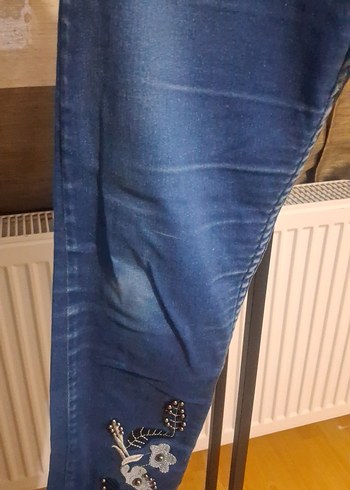 Mavi İşlemeli  Kadın Denim Pantolon - Görsel 2