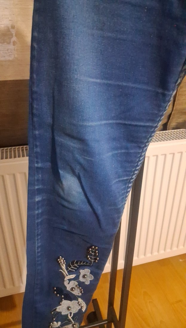 Mavi İşlemeli  Kadın Denim Pantolon - Görsel 2