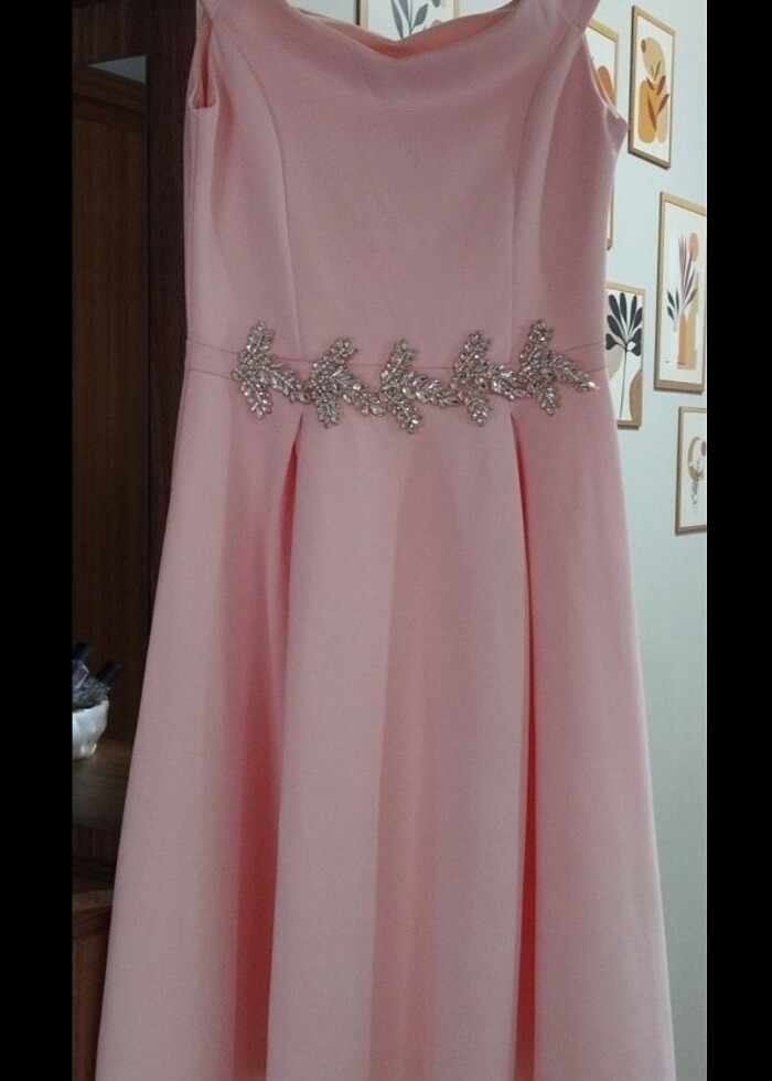 Pudra/Somon arası çok hoş bir davet elbisesi - Görsel 4
