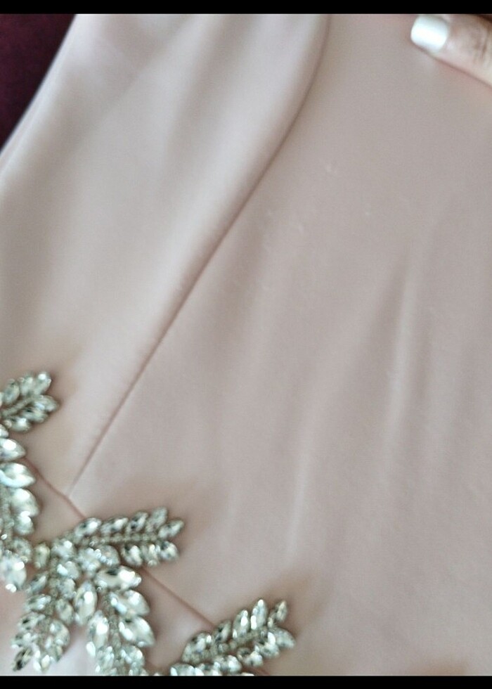 Pudra/Somon arası çok hoş bir davet elbisesi - Görsel 5