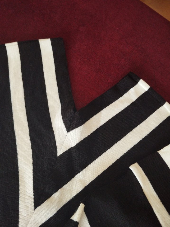 Çizgili Uzun Kollu Triko Kazak - Görsel 4