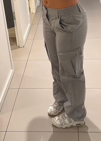 H&M düşük bel gri kargo pantolon - Görsel 2