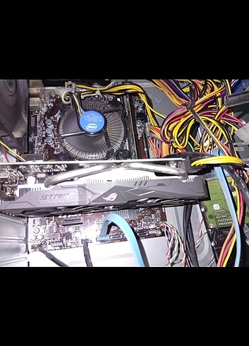  Beden WİNDOWS 7 SORUNSUZ 500GB ACIL SATILIK BU FIYATA YOK