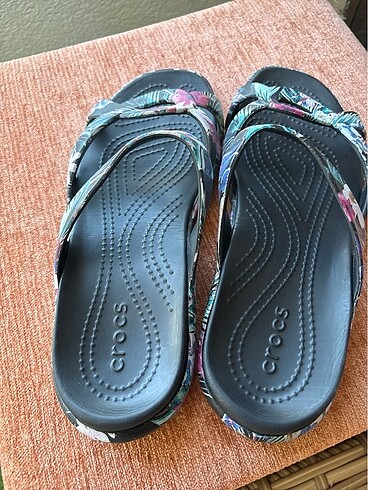 38 Beden Orjinal Crocs Terlik