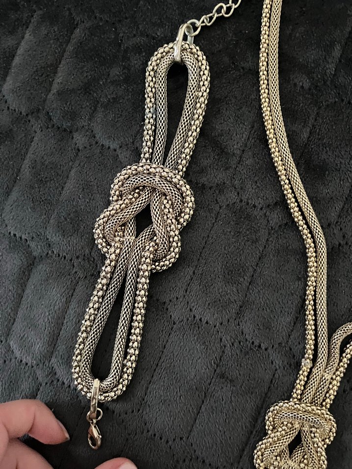 Gold Zincir Detaylı kolye bileklik - Görsel 4