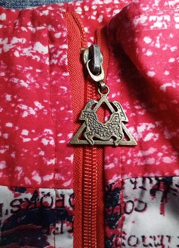 m Beden kırmızı Renk Cavella vintage DC skate pislick ed hardy