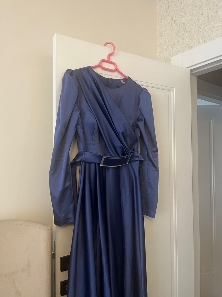 Uzun Lacivert Drapeli Kadın Elbise - Görsel 4