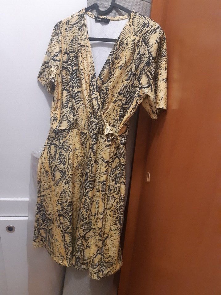 Yılan Desenli V Yaka Midi Elbise - Görsel 2