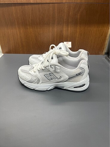 New Balance 530 gri 37
