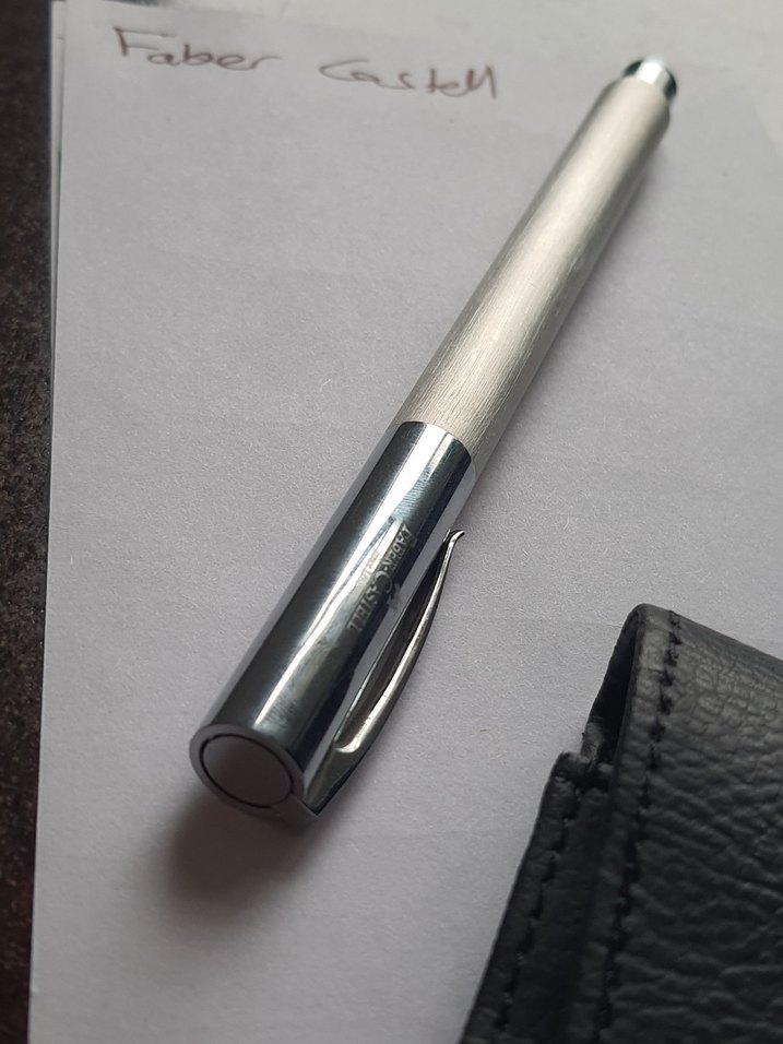 Faber Castell Metalik Gri Dolma Kalem - Görsel 3