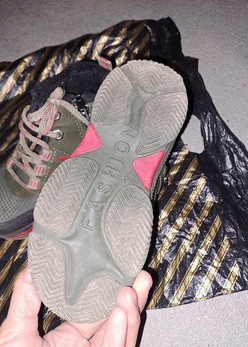 Gri Yılan Desenli Bağcıklı Erkek Bot - Görsel 3