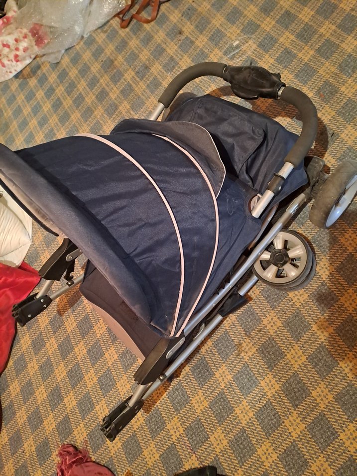 Mavi ve Gri Bebek Arabası - Görsel 2