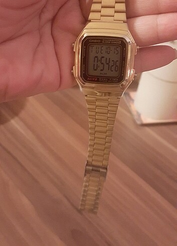 Beden sarı Renk Dijital ekran saat