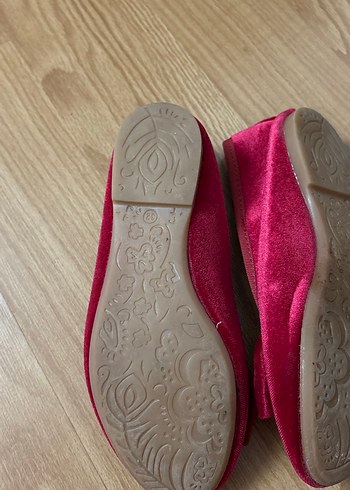 LC Waikiki Lc Waikiki Bordo Süet Fiyonk Detaylı Kız Babet