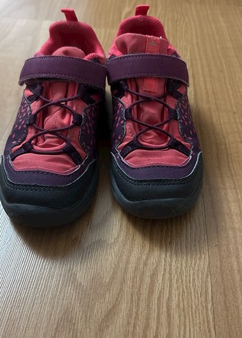 Decathlon Kız Çocuk Bordo Yılan Baskılı Spor Ayakkabı