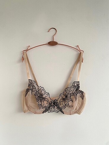 Bralet takım