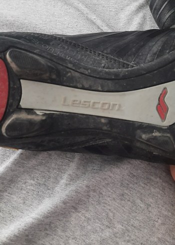 Lescon lescon krampon