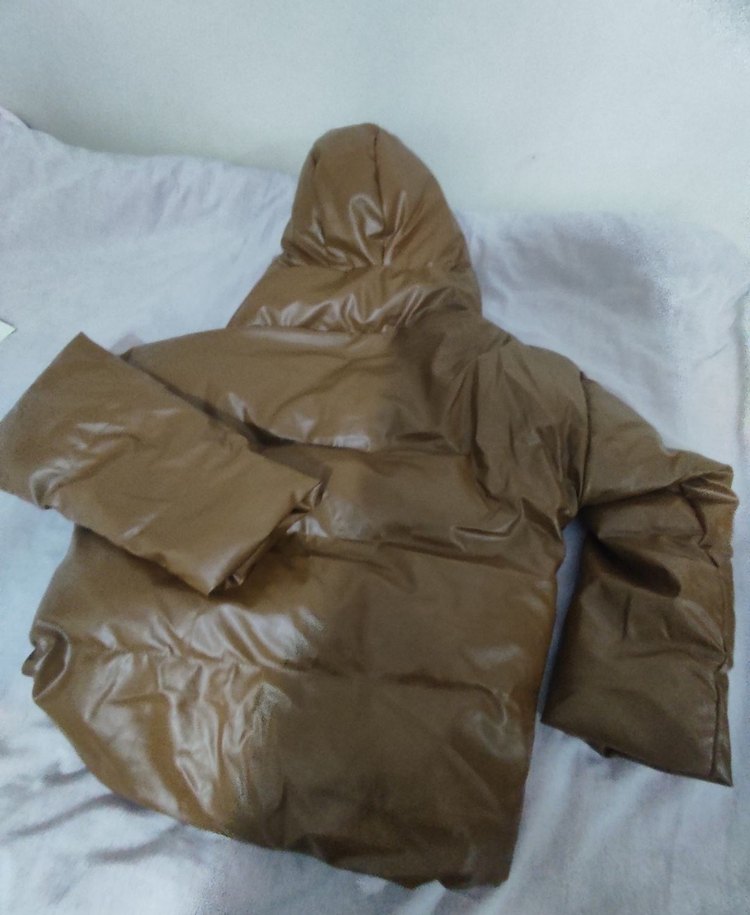 Kahverengi Kapüşonlu parlak mont - Görsel 4