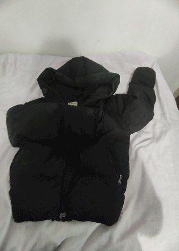 Siyah Kapüşonlu Kadın Kış Montu - Görsel 2