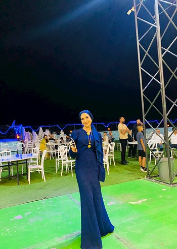 Uzun Lacivert Drapeli Tesettür Abiye - Görsel 2