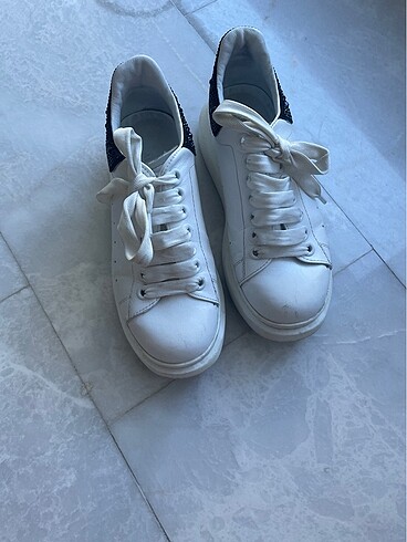 Taşlı Alexander McQueen