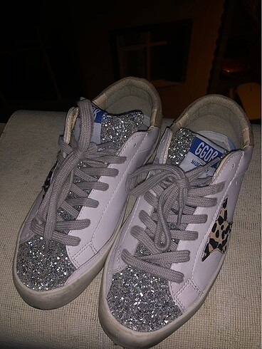 Golden Goose Deluxe Golden goose