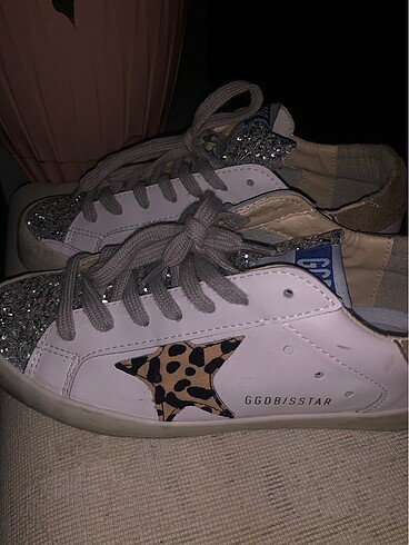 37 Beden beyaz Renk Golden goose