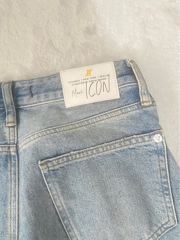 27 Beden mavi Renk Mavi mom jean