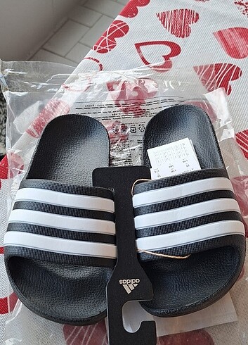 29 Beden Adidas Unisex Terlik