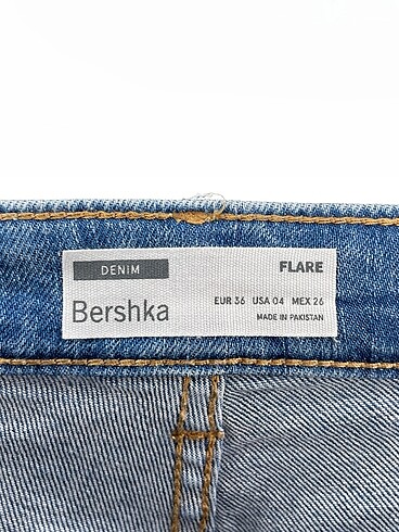 36 Beden mavi Renk Bershka Jean / Kot %70 İndirimli.