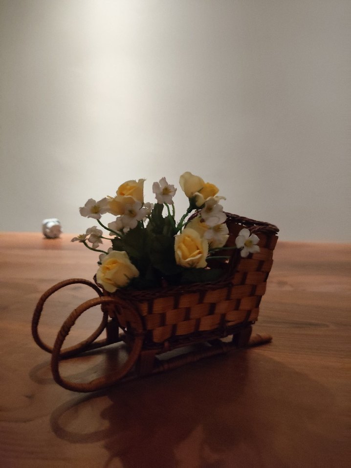 Sarı Sepetli Hasır Bebek Sepeti - Görsel 2