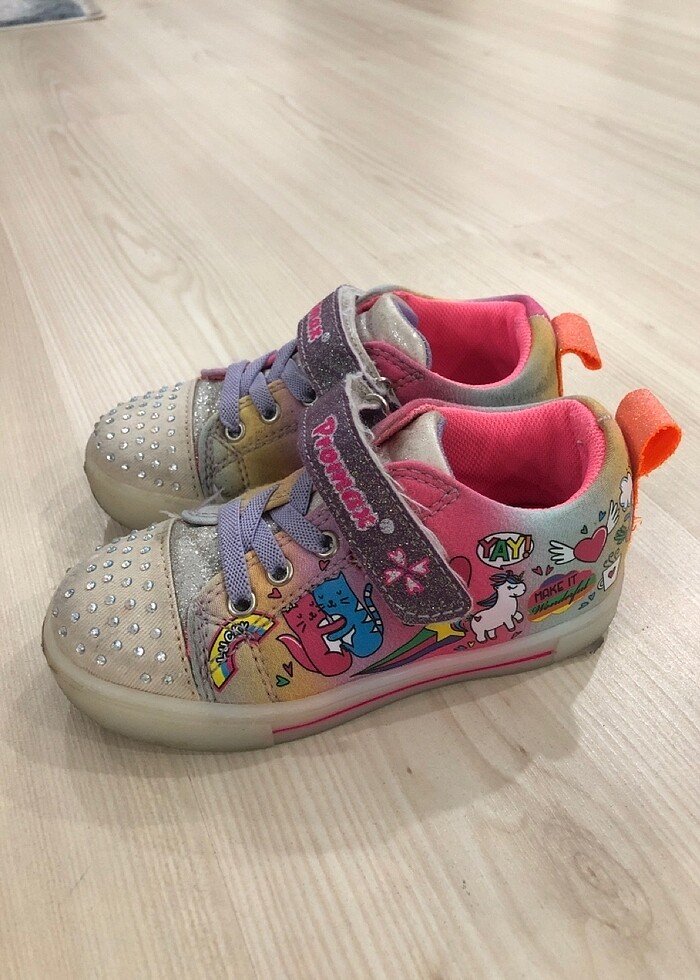 Işıklı spor ayakkabı - Görsel 3