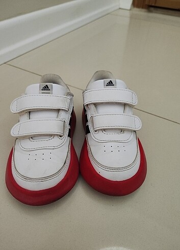 23 Beden Adidas Mickey Baskılı Spor Ayakkabı