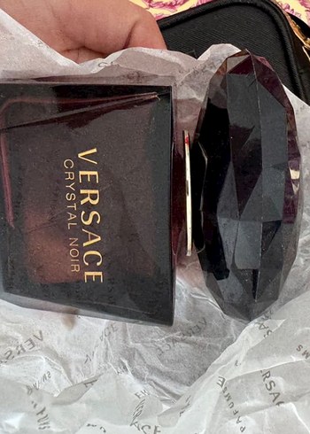 Versace Crystal Noir Kadın Parfüm Seti - Görsel 2