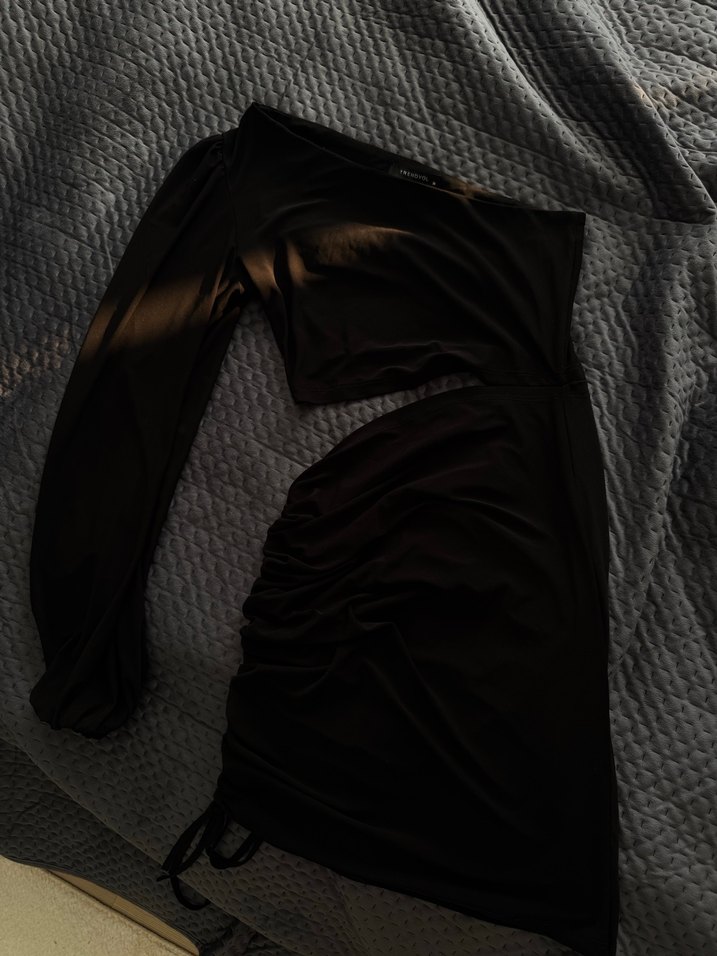 Siyah elbise - Görsel 4