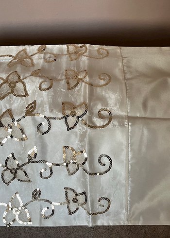 Pul detaylı kırık beyaz yatak örtüsü - Görsel 7