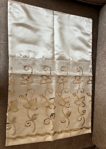 Pul detaylı kırık beyaz yatak örtüsü - Görsel 5