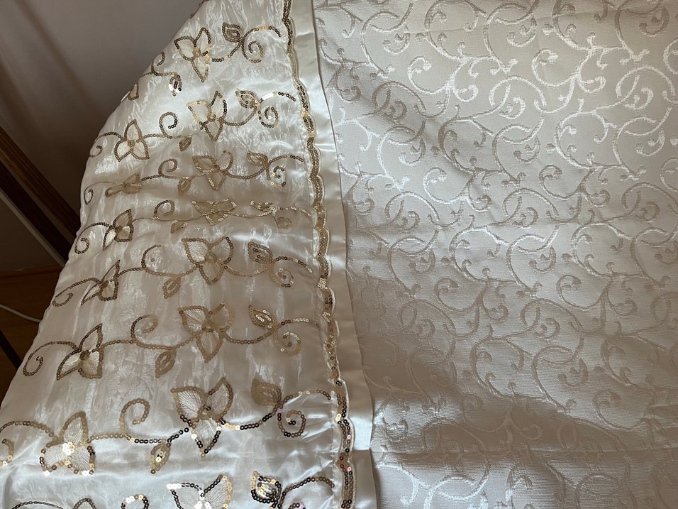 Pul detaylı kırık beyaz yatak örtüsü - Görsel 3