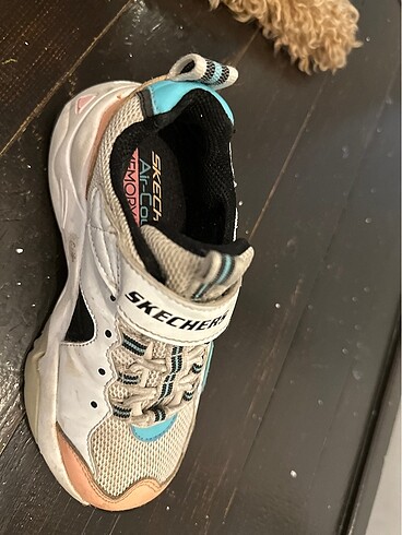 28 Beden beyaz Renk Skechers çocuk ayakkabı