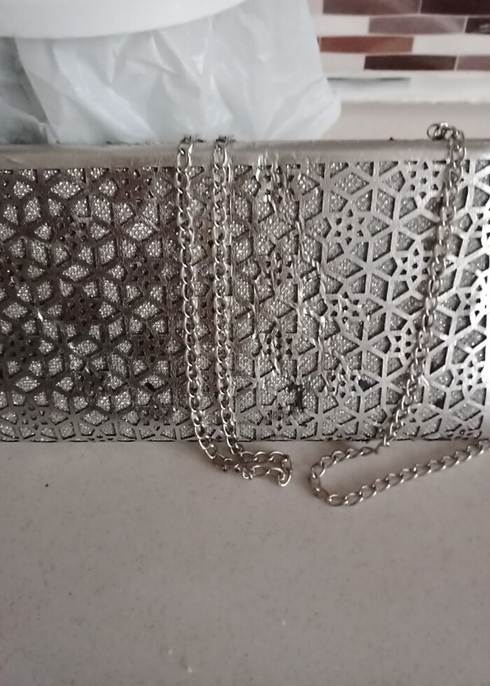 Gece çantası sadece bir kez kullanılmış  - Görsel 3