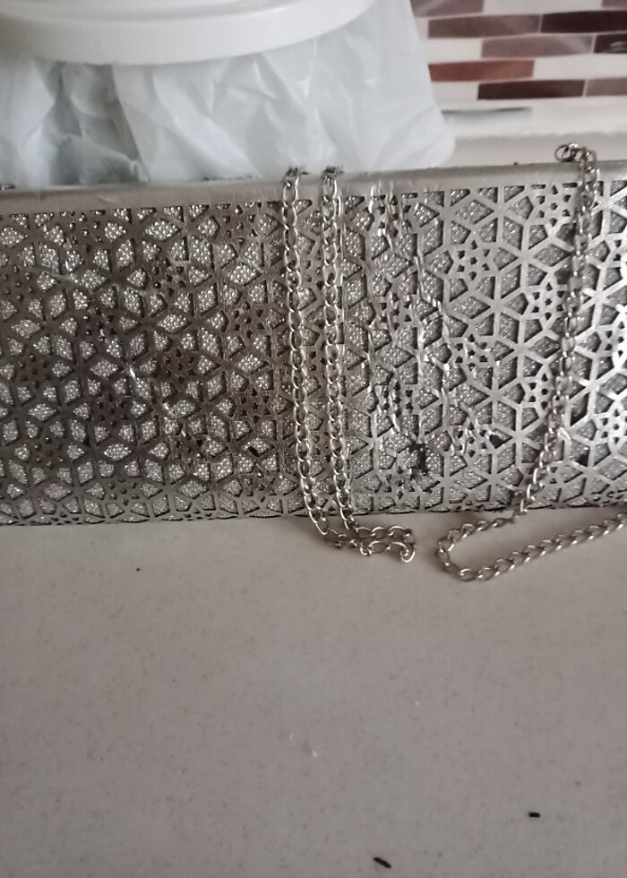 Gece çantası sadece bir kez kullanılmış  - Görsel 4