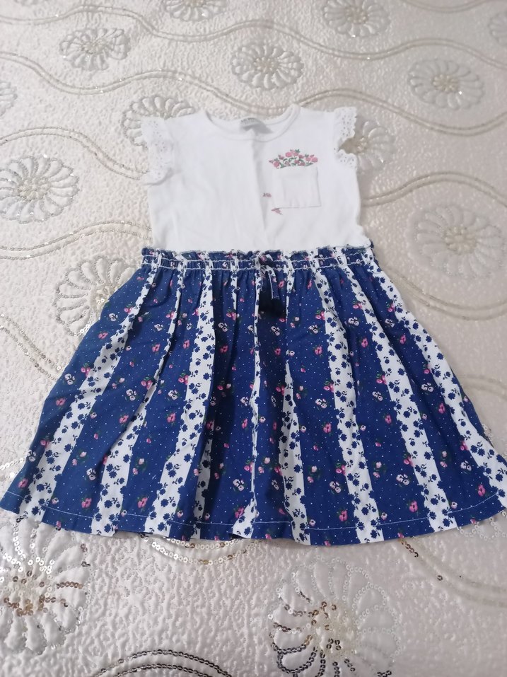 Kız Çocuk Beyaz Pamuklu Çiçek Desenli Elbise - Görsel 3