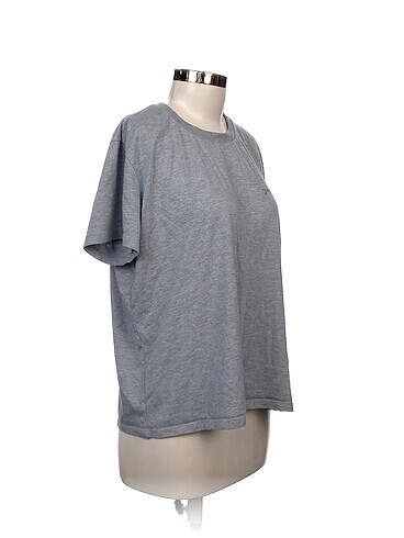 LC Waikiki LC Waikiki T-shirt %70 İndirimli.