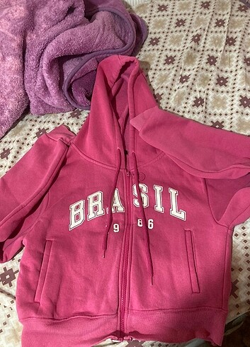 Crop hirka pembe 