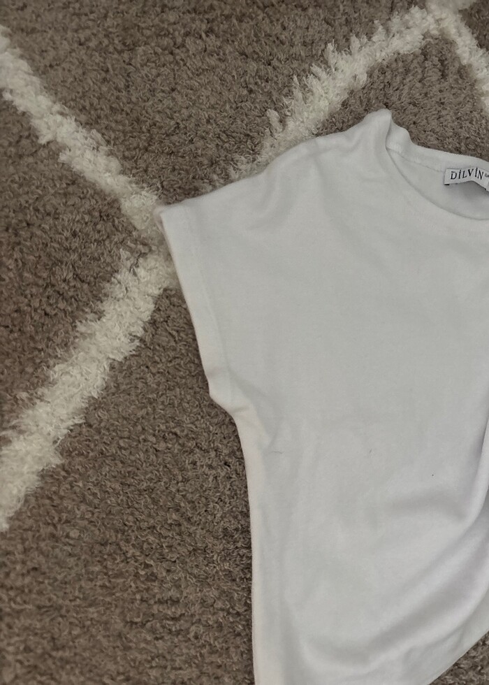 Beyaz crop - Görsel 3