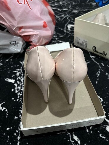 Diğer Stiletto