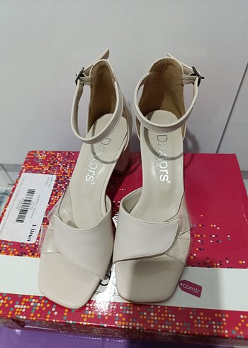 Diğer Krem Kadın Topuklu Sandalet