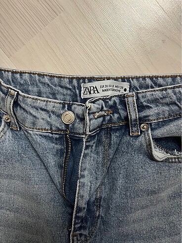 Zara Zara Jean