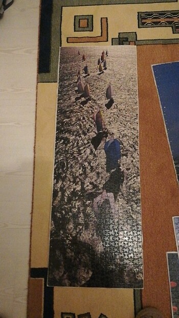 1000 parça yapılmış puzzle 